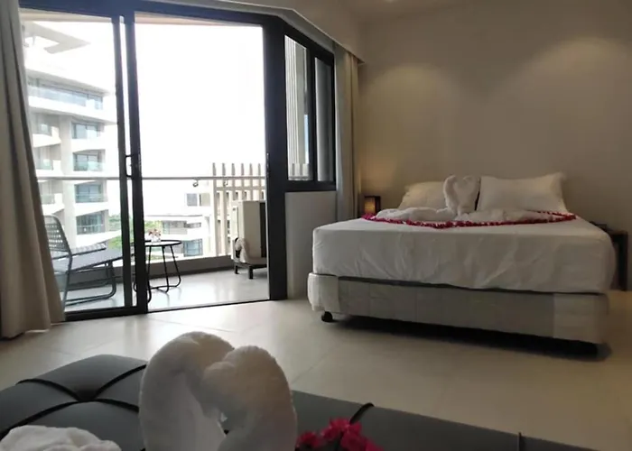Deluxe Ocean View In Tambuli Seaside & Only 1 Residential Pool Is Free To Use Apartment